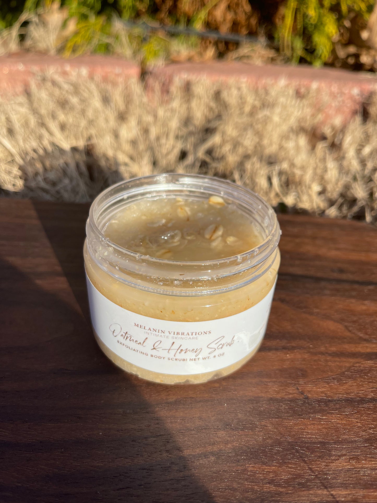 Oatmeal & Honey Nourishing Scrub